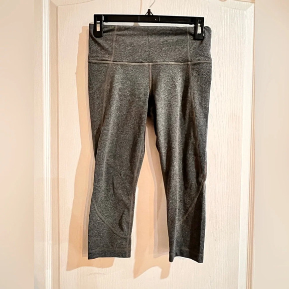 FINAL PRICE Athleta Salutation Capri Heather Gray Leggings - Picture 2 of 6